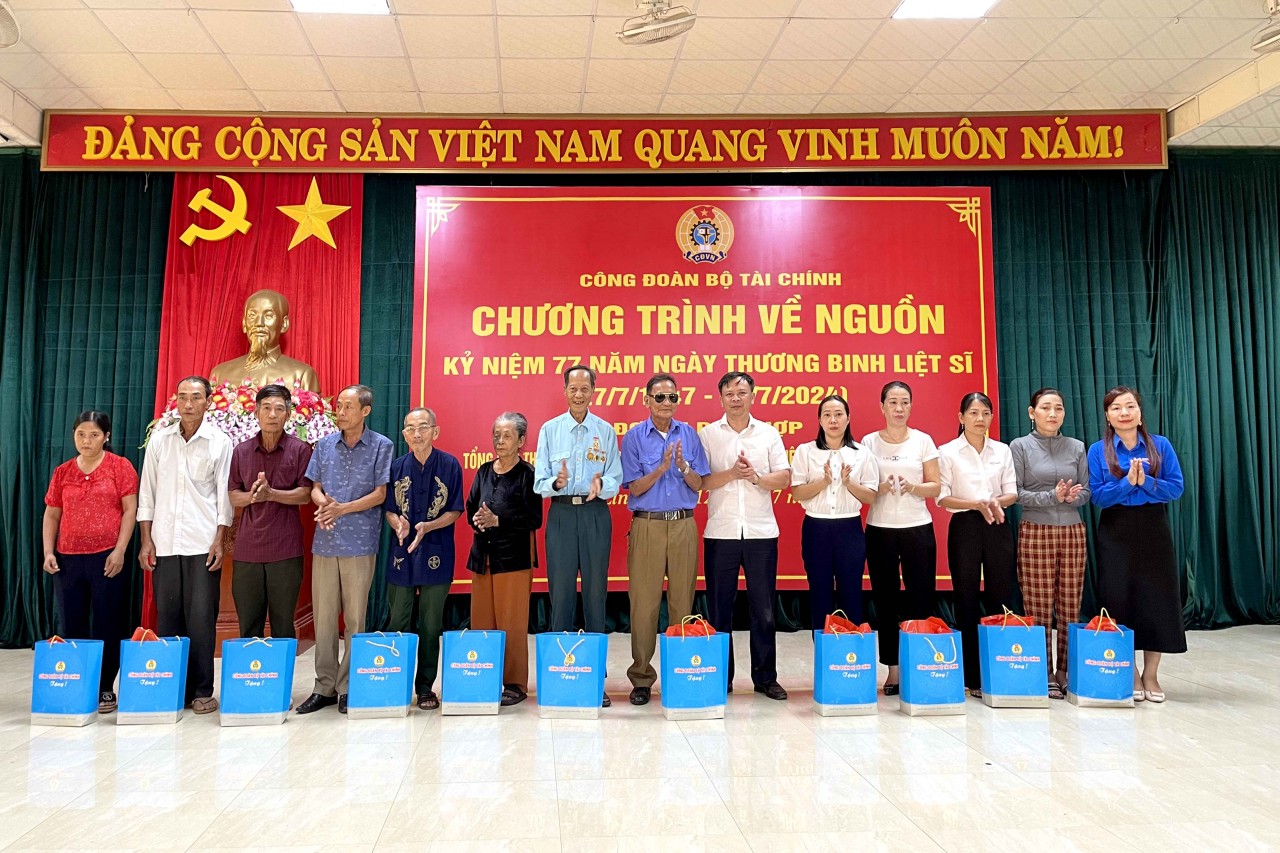 Công đoàn Bộ Tài chính hành trình "về nguồn" trên mảnh đất  Vĩnh Linh, tỉnh Quảng Trị