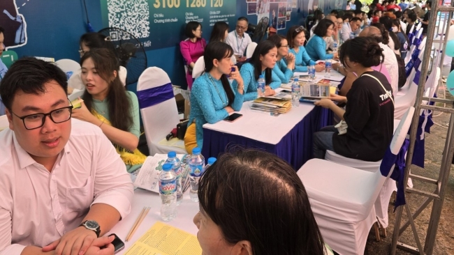 Học viện Tài chính giải đáp nhiều thông tin hữu ích cho hàng nghìn thí sinh