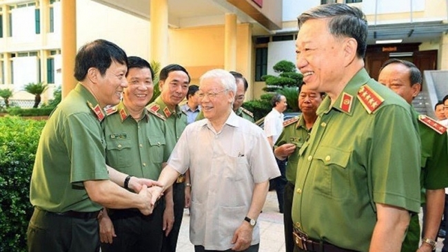 tong bi thu nguyen phu trong voi su nghiep bao ve an ninh quoc gia bao dam trat tu an toan xa hoi