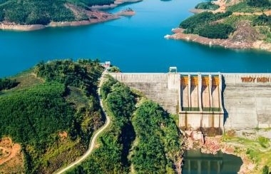 Thuỷ điện Hủa Na nói gì về chênh lệch lợi nhuận sau thuế quý II/2024?