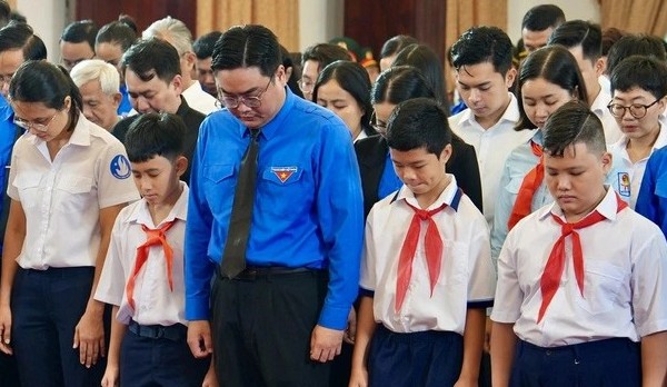 Sáng 25/7, hơn 5 nghìn lượt người viếng Tổng Bí thư Nguyễn Phú Trọng tại Hội trường Thống Nhất