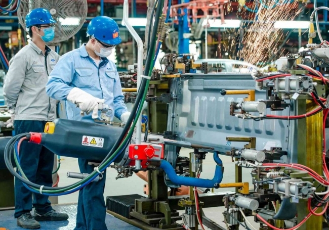 Tìm giải pháp phát triển thị trường cho sản phẩm công nghiệp chế biến, chế tạo