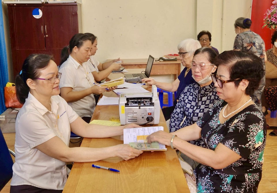 Bộ LĐTB&amp;XH đề xuất&nbsp;ba nh&oacute;m đối tượng được tăng lương hưu từ ng&agrave;y 1/7/2024. Ảnh minh họa: Internet.