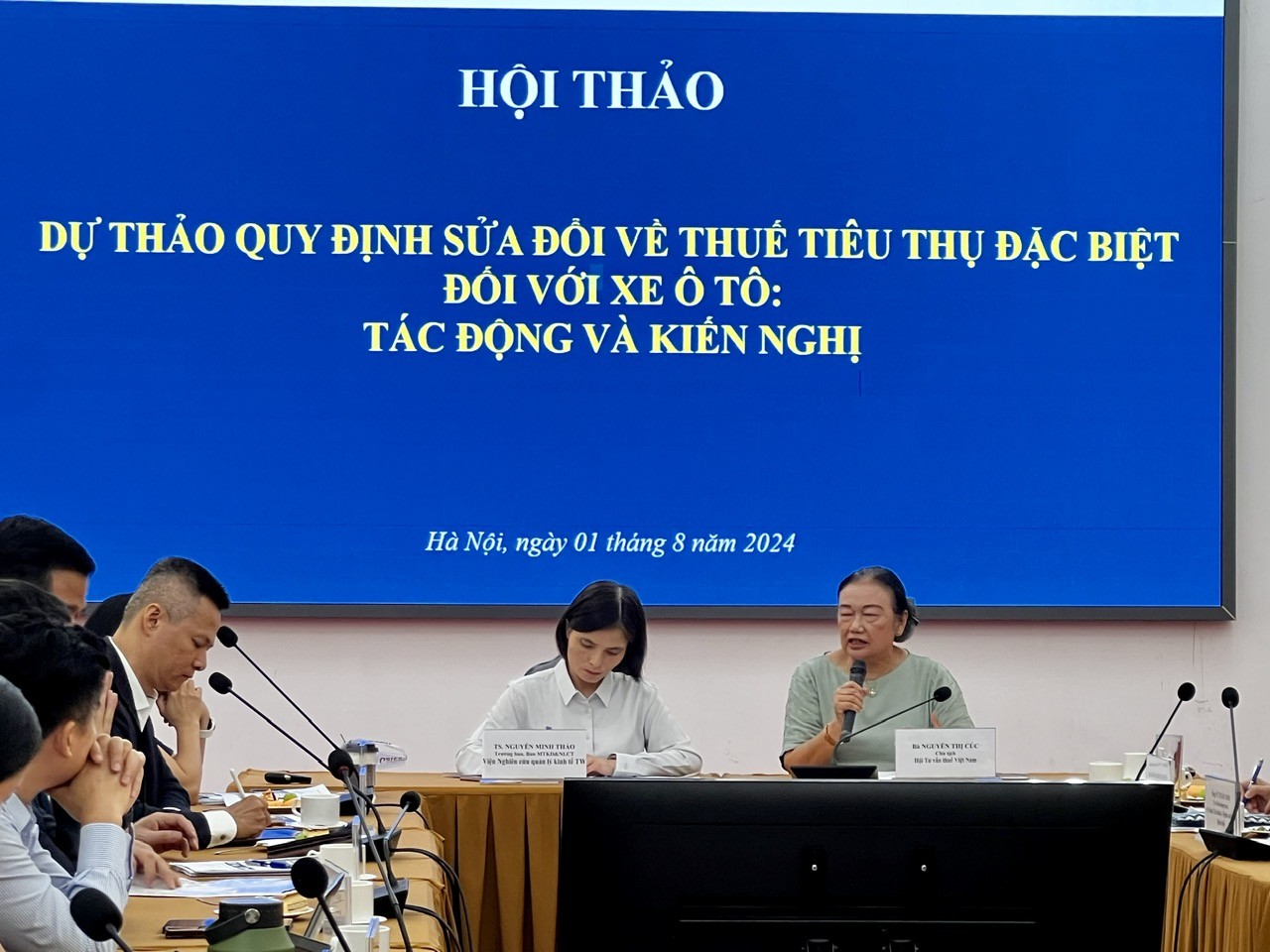 Thuế tiêu thụ đặc biệt với ô tô: Đảm bảo cả mục tiêu trước mắt và lâu dài