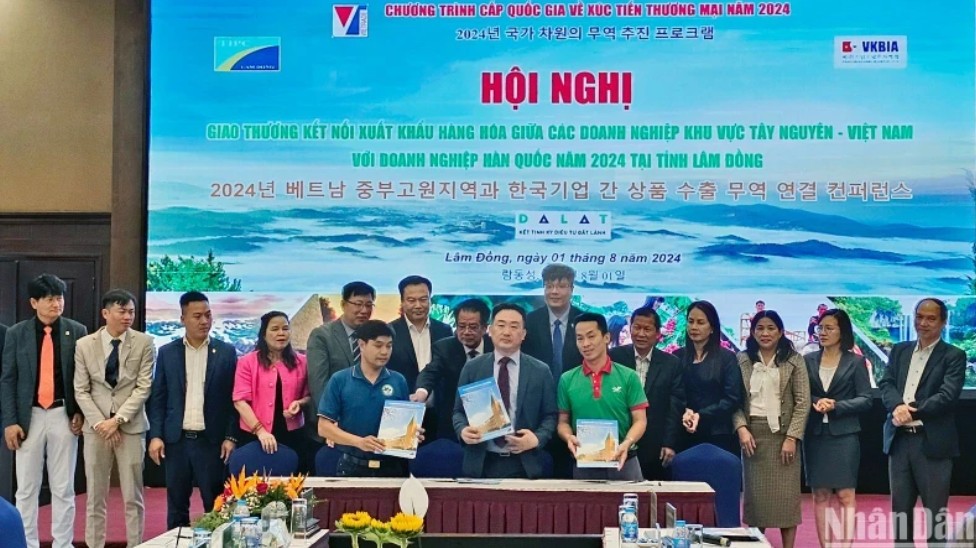 Over 40 agreements signed between RoK and Vietnam’s Central Highlands enterprises