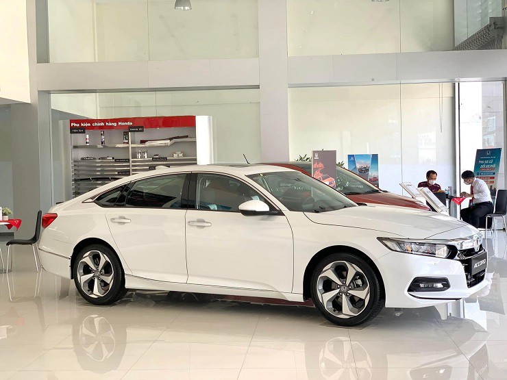 Hãng xe Nhật Bản này duy trì mức giảm giá 220 triệu đối với mẫu xe Honda Accord trong tháng 8