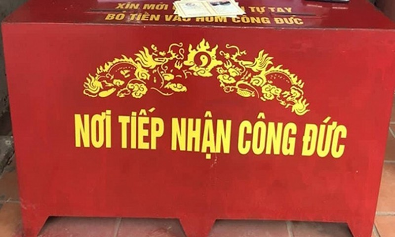 Thủ tướng yêu cầu tăng cường quản lý tiền công đức