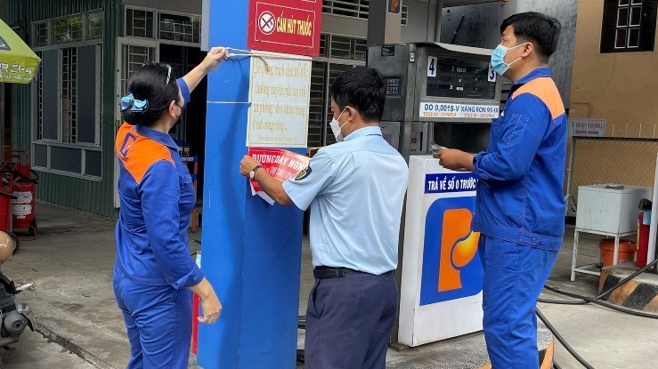 Tiền Giang: Xử phạt hơn 108 triệu đồng một cơ sở kinh doanh xăng dầu không đảm bảo chất lượng