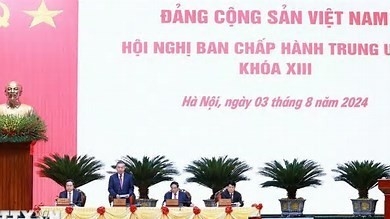 Thể chế hóa các quy định mới của Bộ Chính trị về công tác cán bộ