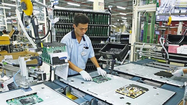 Viet Nam positioned as "magnet" for major players in chip industry: Nikkei Asia