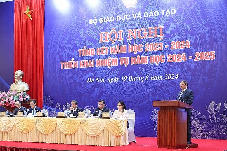 Thủ tướng: Quan tâm giáo dục và đào tạo để tạo động lực, nguồn lực phát triển đất nước nhanh và bền vững