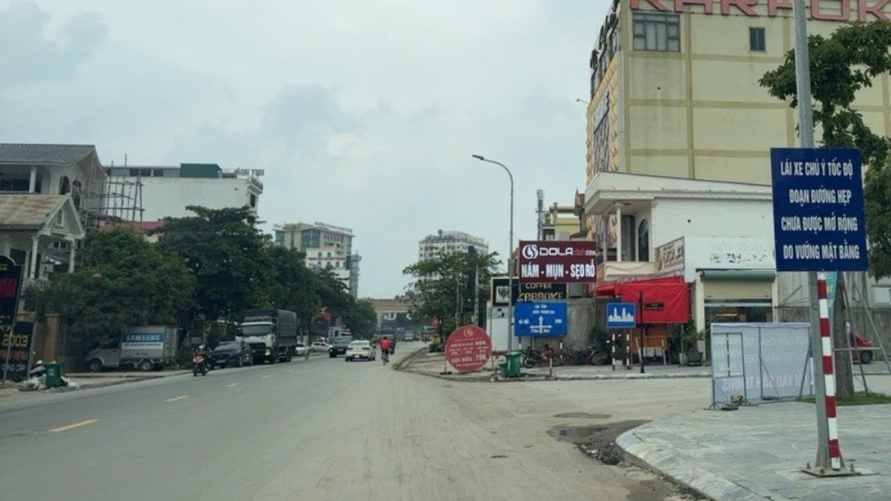 Tháo gỡ khó khăn, xúc tiến đầu tư 2 tuyến quốc lộ quan trọng phía Bắc