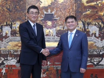 Thứ trưởng Bùi Văn Khắng tiếp Phó Đại sứ Nhật Bản tại Việt Nam Watanabe Shige