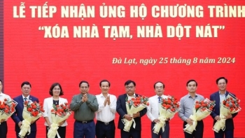 Thủ tướng: Không để ai phải ở trong nhà tạm, nhà dột nát