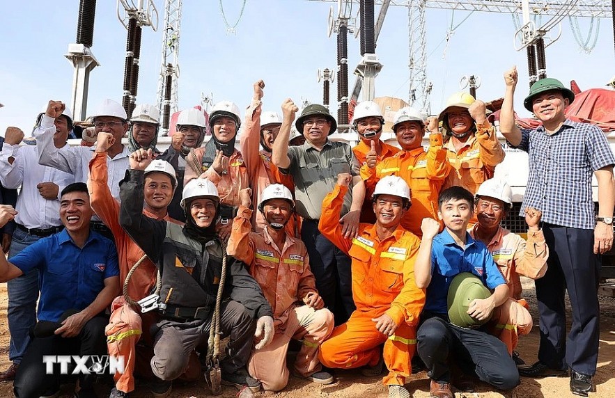 Khánh thành dự án Đường dây 500kV mạch 3 Quảng Trạch - Phố Nối: Công trình mang ý chí, khát vọng và bản lĩnh Việt Nam Khánh thành dự án Đường dây 500kV mạch 3 Quảng Trạch - Phố Nối: Công trình mang ý chí, khát vọng và bản lĩnh Việt Nam
