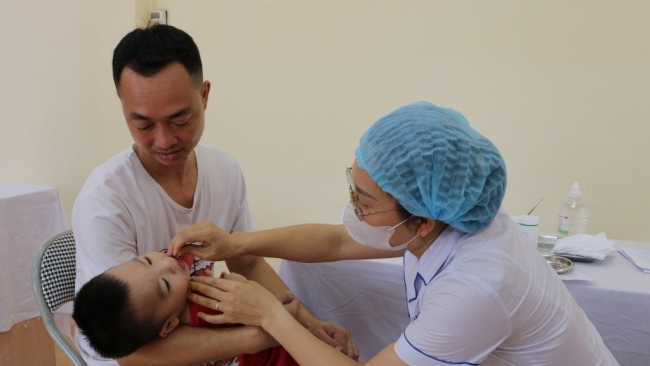 Bộ Y tế yêu cầu phân bổ vitamin A trong điều trị bệnh nhi mắc sởi