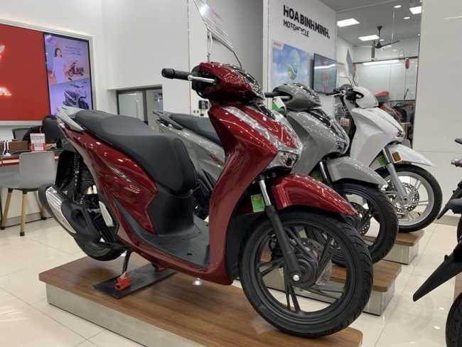 Giá xe SH Mode mới nhất tháng 9 tiếp tục giảm mạnh