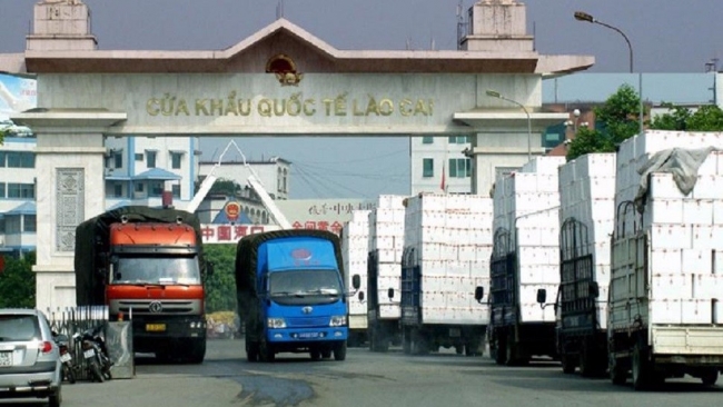 Xuất nhập khẩu qua cửa khẩu Lào Cai tăng 144% so với cùng kỳ