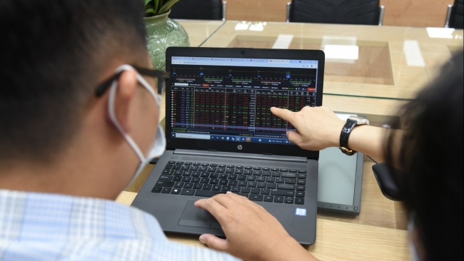 Chứng khoán hôm nay (4/9): Áp lực từ bluechips, VN-Index điều chỉnh sau kỳ nghỉ