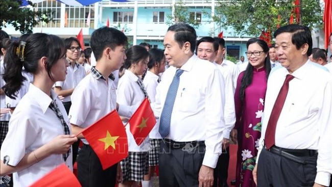 Chủ tịch Quốc hội Trần Thanh Mẫn: Đầu tư cho giáo dục là đầu tư cho phát triển