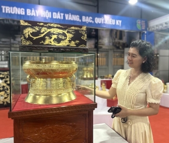 Hà Nội: Khai mạc mạng lưới liên kết sản xuất và tiêu dùng gốm sứ năm 2024