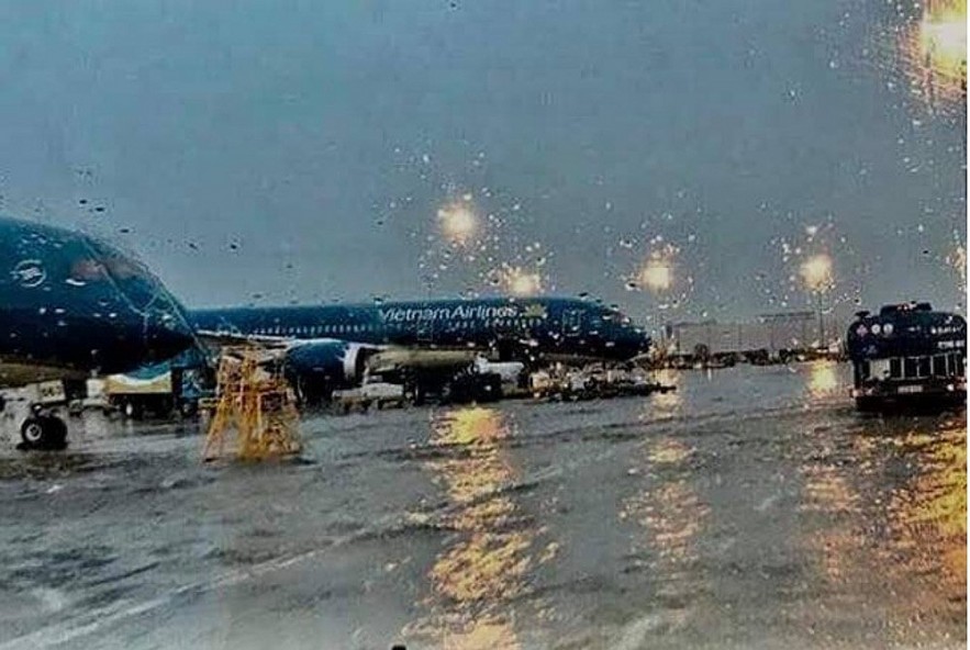 Điều chỉnh hơn 110 chuyến bay do ảnh hưởng của bão số 3 Điều chỉnh hơn 110 chuyến bay do ảnh hưởng của bão số 3
