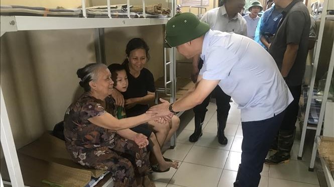 Bão số 3: Đảm bảo an toàn cho các hộ dân tại các khu nhà xuống cấp, nguy hiểm