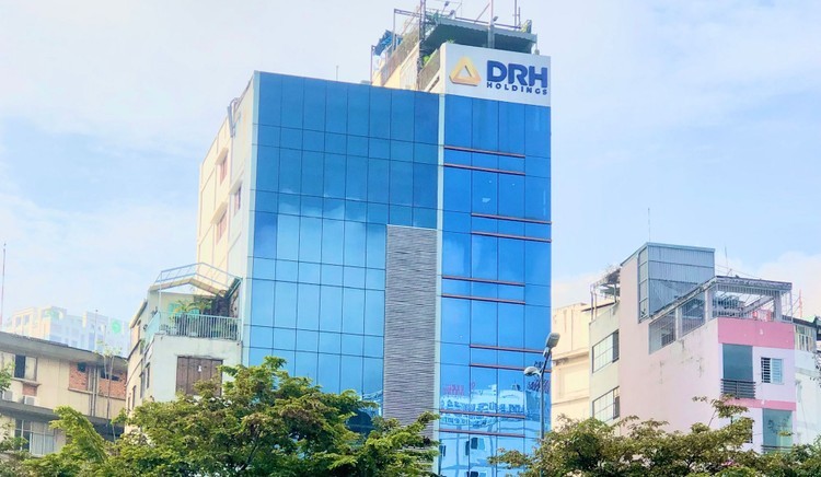 Cổ phiếu DRH của công ty Holdings rơi vào diện đình chỉ giao dịch