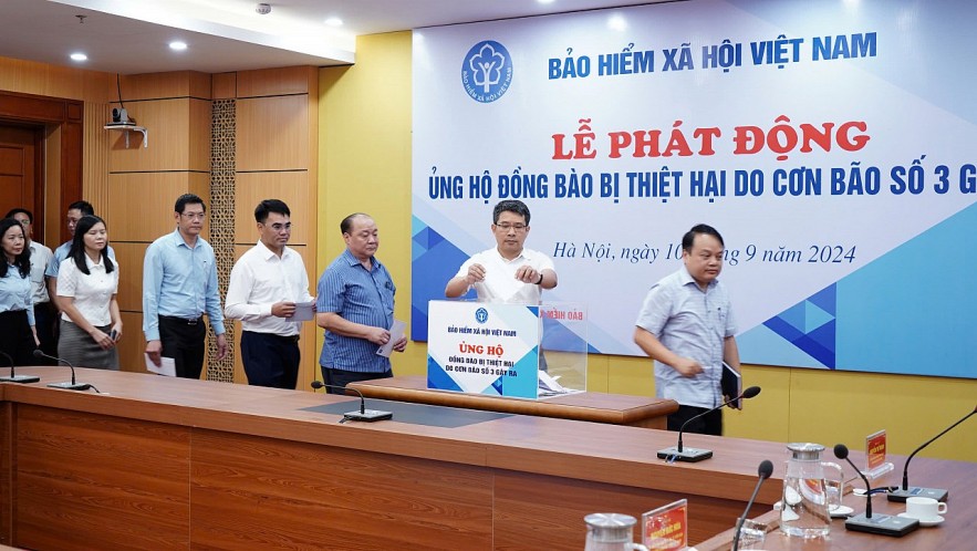 Bảo hiểm xã hội Việt Nam ủng hộ đồng bào bị thiệt hại do bão Yagi