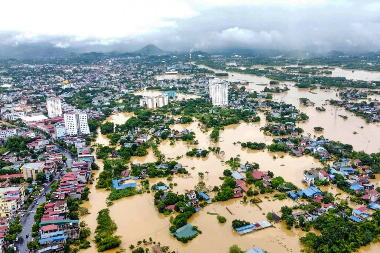 Thủ tướng chỉ đạo khẩn trương thực hiện bồi thường bảo hiểm nhanh chóng, đầy đủ, kịp thời do bão số 3 và mưa lũ