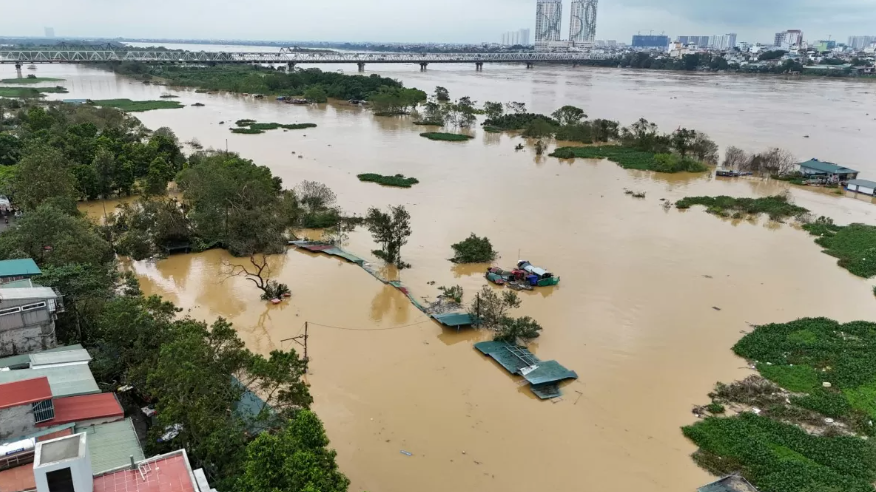 Dự báo thời tiết 12/9: Miền Bắc lũ lụt, từ Trung vào Nam mưa lớn