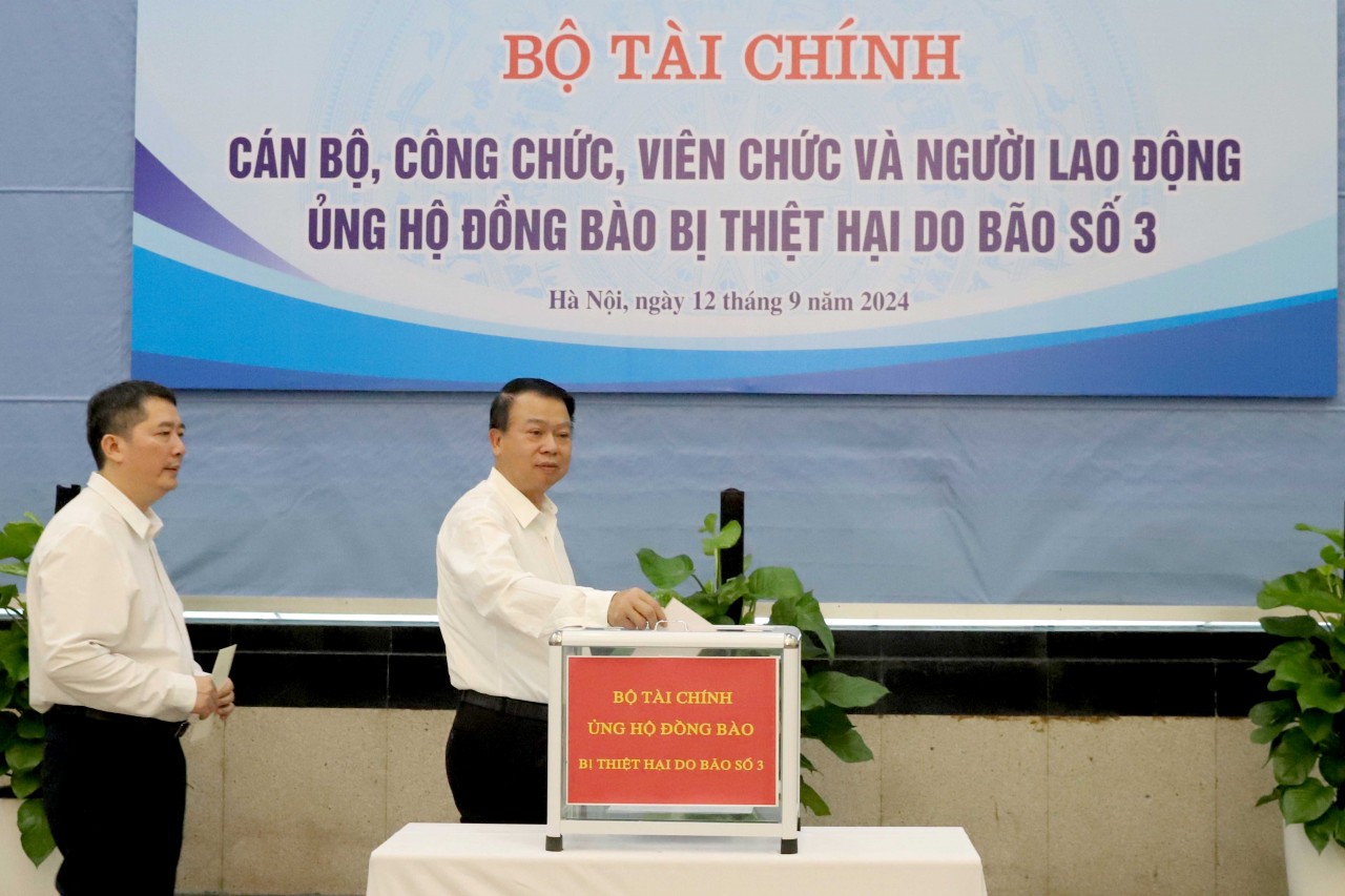 Bộ Tài chính phát động ủng hộ đồng bào bị thiệt hại do bão số 3 Bộ Tài chính phát động ủng hộ đồng bào bị thiệt hại do bão số 3