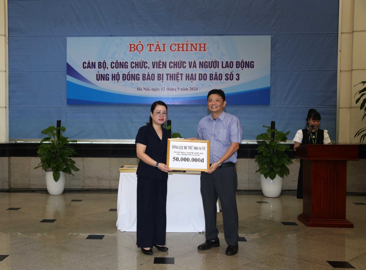 Bộ Tài chính phát động ủng hộ đồng bào bị thiệt hại do bão số 3 Bộ Tài chính phát động ủng hộ đồng bào bị thiệt hại do bão số 3