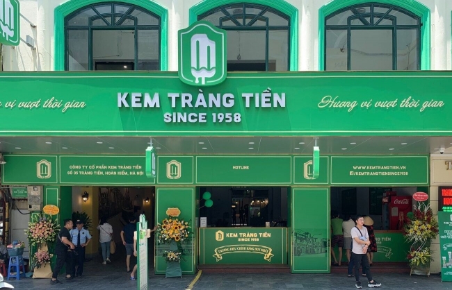 kinh doanh khach san suy yeu chi phi lai vay cao khien chu so huu kem trang tien lo luy ke gan 655 ty dong