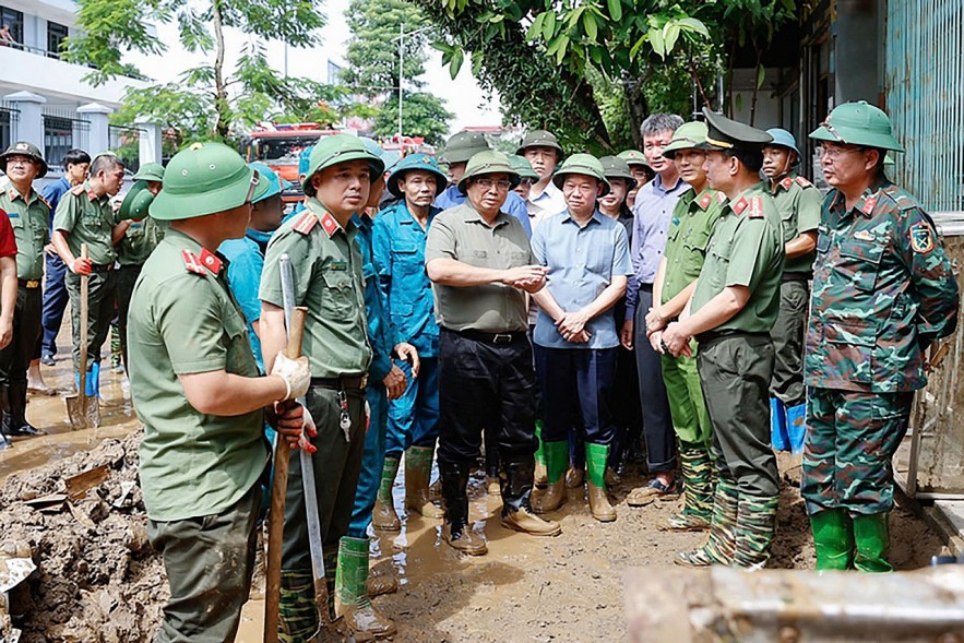 Cả hệ thống chính trị ứng phó, khắc phục hậu quả mưa lũ