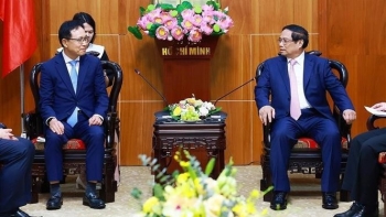 PM receives leaders of foreign groups in Bac Ninh