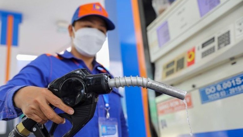 Thủ tướng chỉ đạo triển khai các giải pháp bảo đảm cung ứng xăng dầu