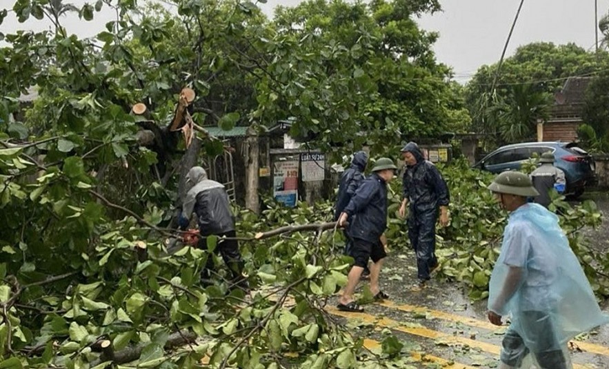 Hưng Yên hỗ trợ 80 triệu đồng cho mỗi hộ nghèo bị hỏng nhà do bão lũ