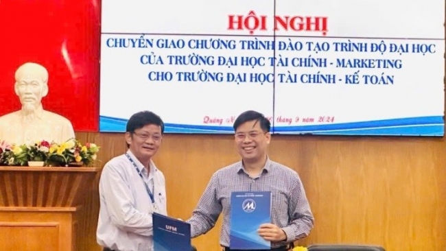 Ký kết chuyển giao chương trình đào tạo của Trường Đại học Tài chính - Marketing cho Trường Đại học Tài chính - Kế toán