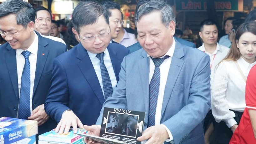 Hội sách Hà Nội - điểm hẹn văn hóa của các độc giả yêu sách
