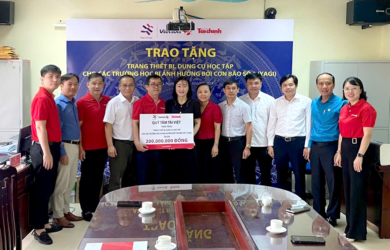 Quỹ Tâm Tài Việt trao 200 triệu đồng hỗ trợ 4 trường học tại Bắc Giang