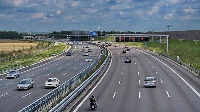 Hoàn thành để khai thác đồng bộ với cao tốc Bắc - Nam phía Đông