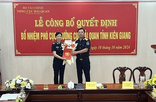 Bà Bùi Thị Thùy Giang được bổ nhiệm làm Phó Cục trưởng Hải quan Kiên Giang