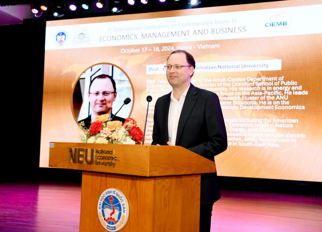 Cơ hội cho Việt Nam dưới góc nhìn học giả toàn cầu