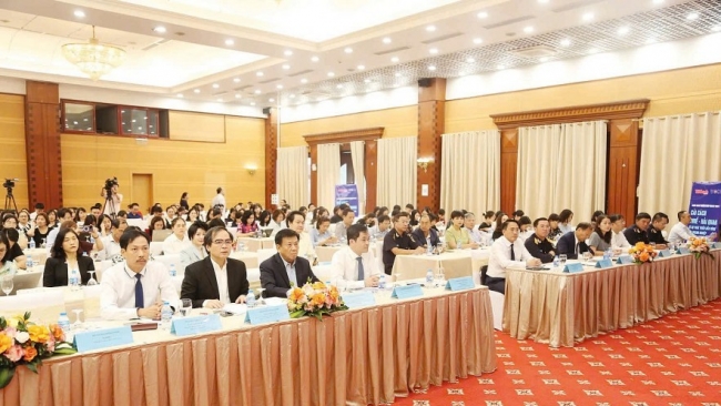 cai cach huong den thue hien dai hai quan thong minh