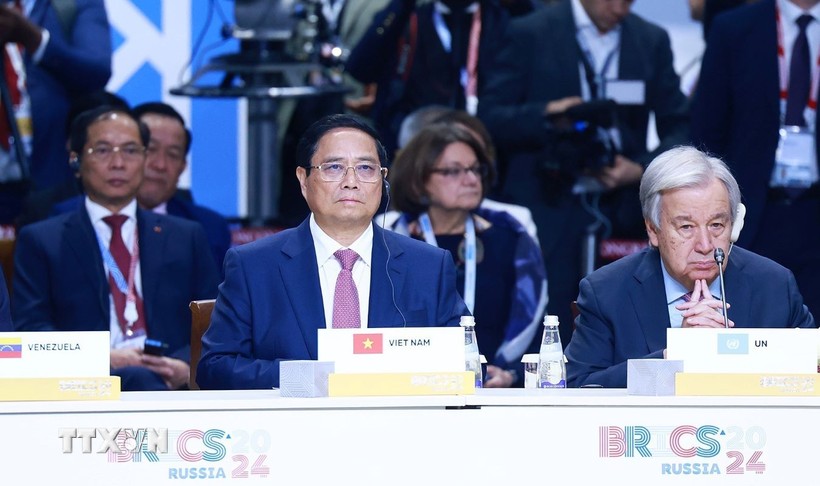 Thủ tướng dự Hội nghị BRICS: Đoàn kết để giải quyết thách thức chung