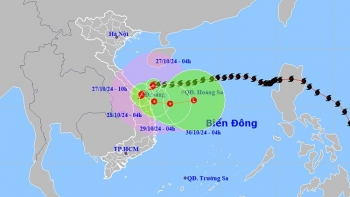 Thời tiết ngày 27/10: Bão số 6 mạnh cấp 10, gây mưa lớn ở Trung Bộ, Tây Nguyên
