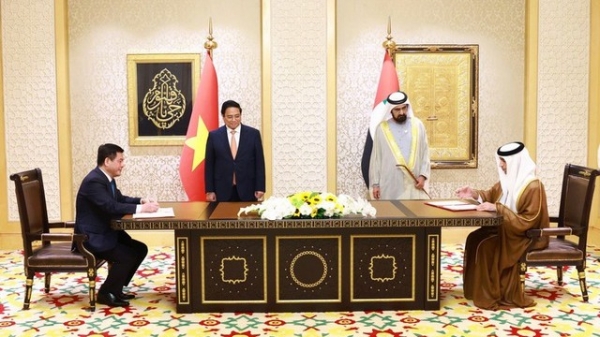 Viet Nam, UAE sign historic economic deal