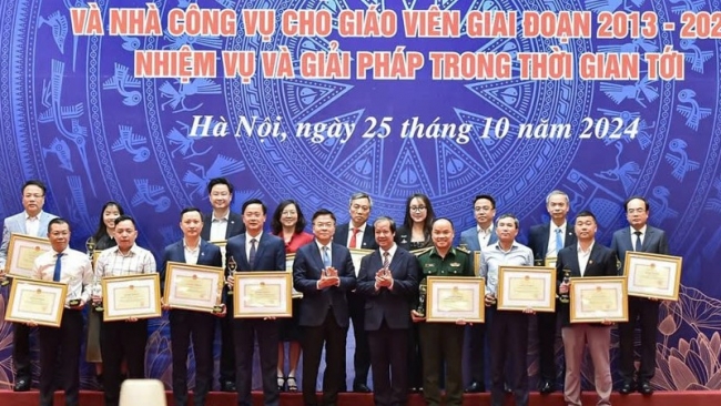 pv gas 10 nam dong hanh cung nganh giao duc va dao tao