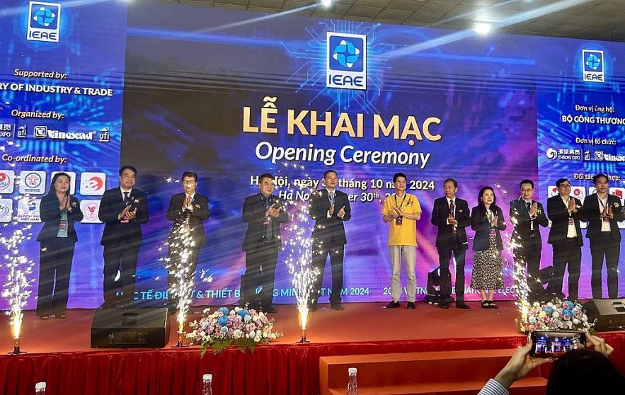 undefined Hà Nội: Hơn 260 DN tham gia Triển lãm quốc tế điện tử và thiết bị thông minh